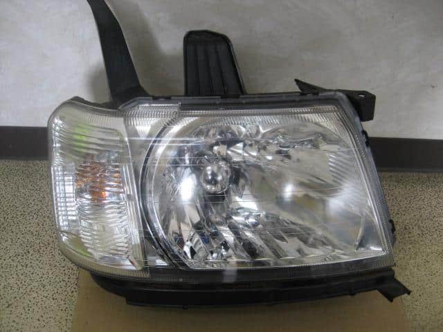 Right Headlight HONDA Step Wagon 2001 LA-RF4 — photo 1