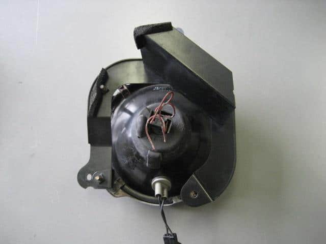 Right Headlight SUBARU Vivio 1996 E-KK3 — photo 2