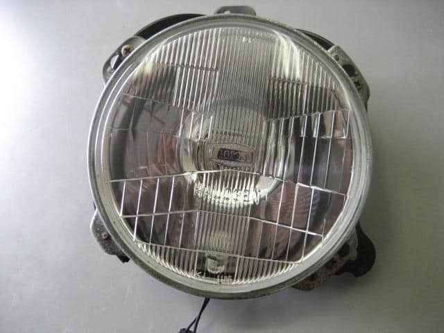 Right Headlight SUBARU Vivio 1996 E-KK3 — photo 1