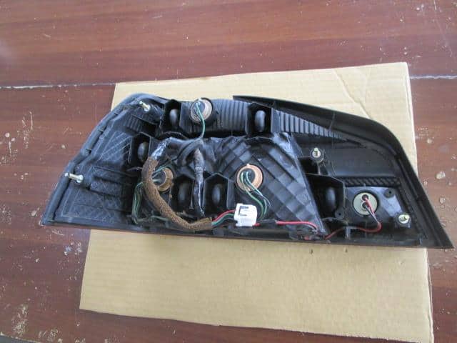 Right Tail Light NISSAN Laurel 1997 E-HC35 — photo 2