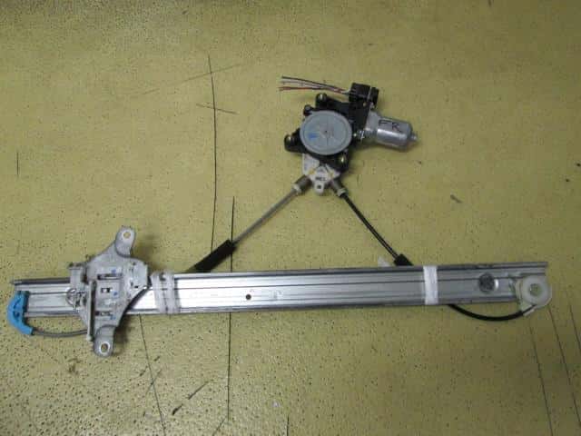 Front Right Door Regulator DAIHATSU Tanto 2003 LA-L360S — photo 1
