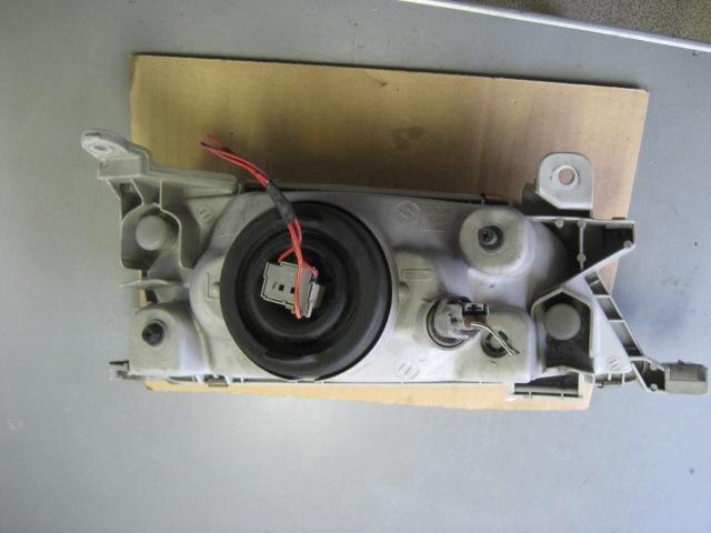 Left Headlight TOYOTA Corona Premio 1996 E-AT211 — photo 2