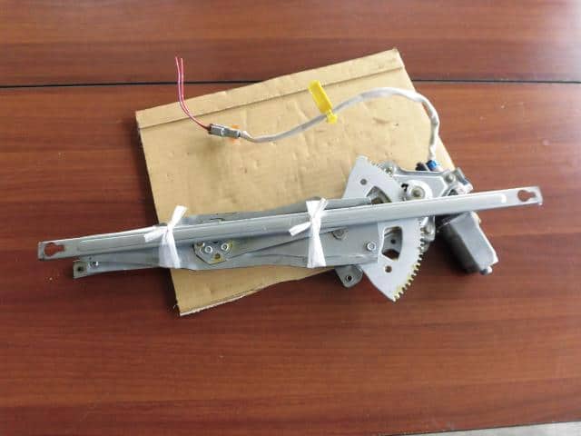 Front Left Door Regulator HONDA Vamos 2004 ABA-HM2 — photo 3