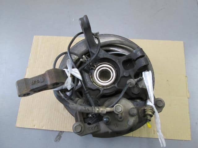 Front Right Knuckle Hub Assembly NISSAN March 2003 UA-AK12 — photo 2