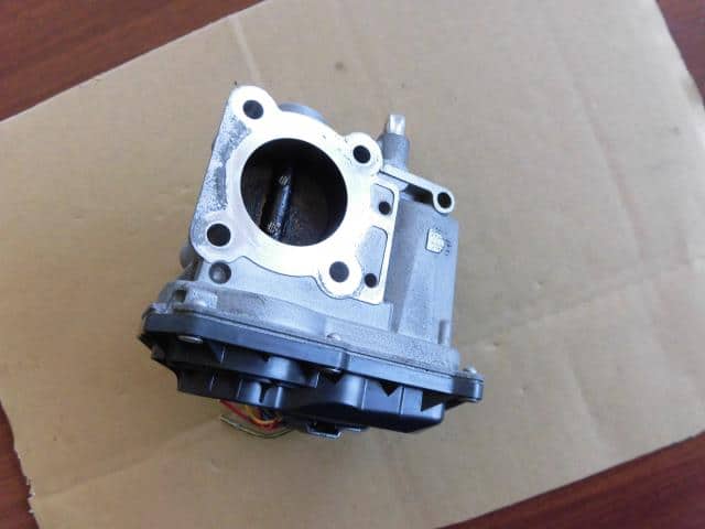 Throttle Body SUZUKI Alto 2004 CBA-HA24S — photo 2