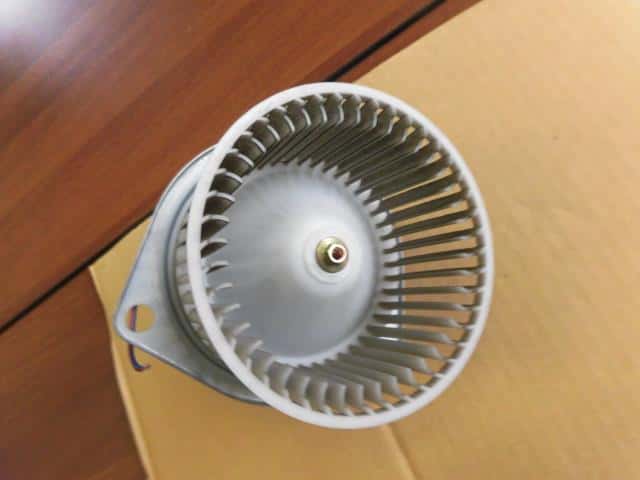 Blower Motor DAIHATSU Move 1997 E-L610S — photo 3
