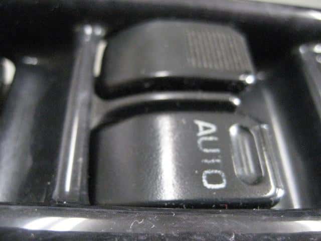 Power Window Switch DAIHATSU Move 1999 L900S — photo 2