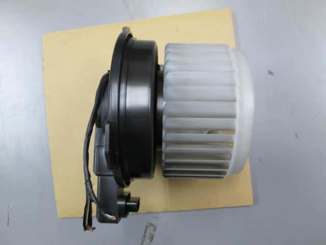 Blower Motor SUZUKI Wagon R 2003 UA-MH21S — photo 3
