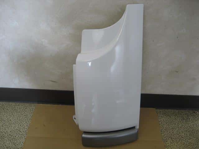 Left Front Side Body Panel Mitsubishi Fuso Fighter Mignon U-FK617G — photo 1