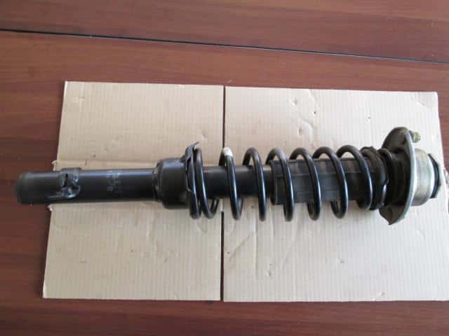 Front Right Strut HONDA Life 1997 E-JA4 — photo 1