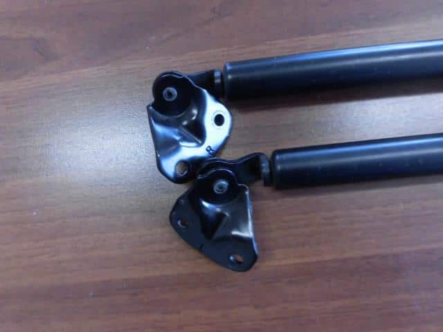 Tail Gate Damper SUZUKI Every 2005 EBD-DA64V — photo 2