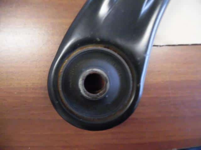 Front Right Lower Control Arm SUZUKI Alto 2009 DBA-HA25S — photo 3