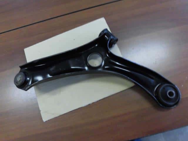Front Right Lower Control Arm SUZUKI Alto 2009 DBA-HA25S — photo 4
