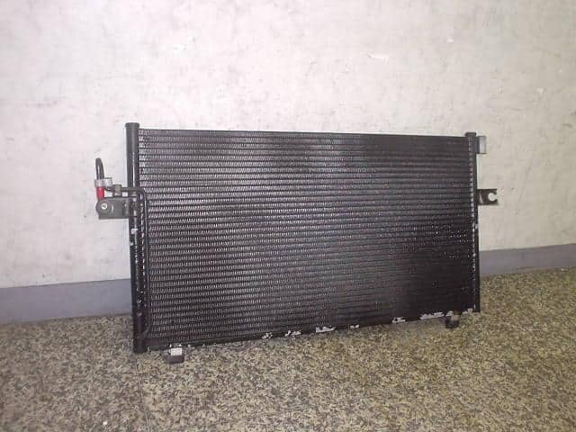 Condenser NISSAN Rnessa 1997 E-N30 — photo 2