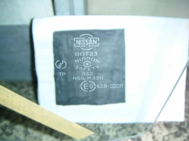 Front Left Door Windshield NISSAN Bluebird 1988 L-VRU11 — photo 2