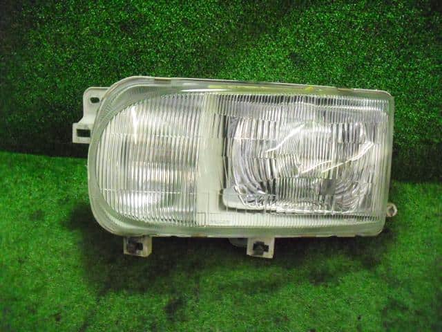 Left Headlight NISSAN Serena 1996 E-KBC23 — photo 1