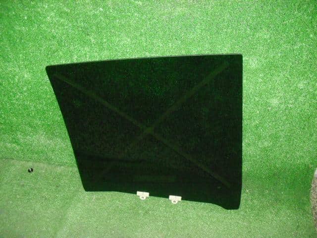 Rear Left Door Windshield NISSAN Prairie Liberty 2001 GF-PM12 — photo 2