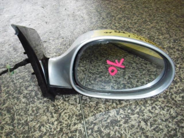 Right Side Mirror NISSAN Tino 1999 GF-V10 — photo 3