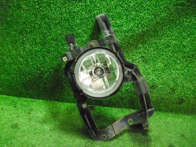 Left Fog Light MITSUBISHI Toppo Bj 1999 GF-H42A — photo 1