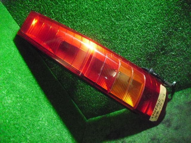 Right Tail Light MITSUBISHI RVR 2000 GF-N64W — photo 1