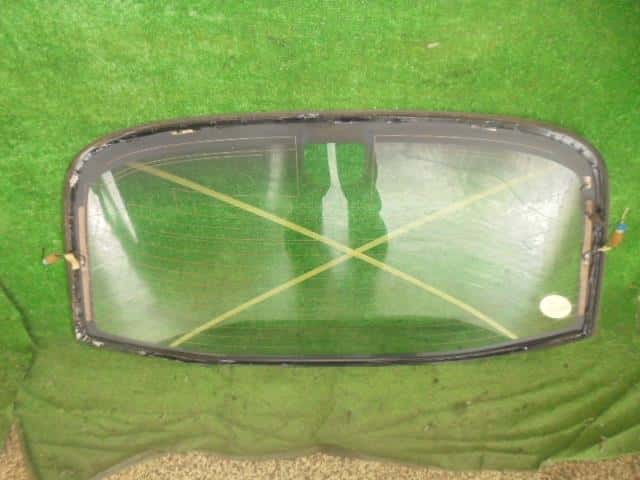 Rear Windshield MITSUBISHI FTO 1999 GF-DE3A — photo 2
