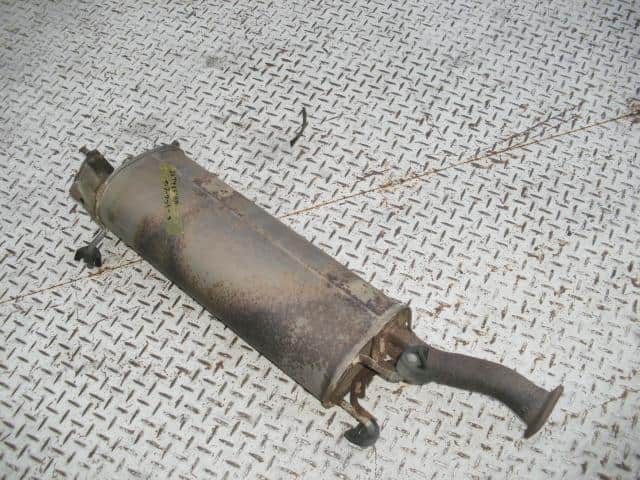Exhaust Center Muffler MITSUBISHI Delica 2003 TC-SKE6V — photo 1