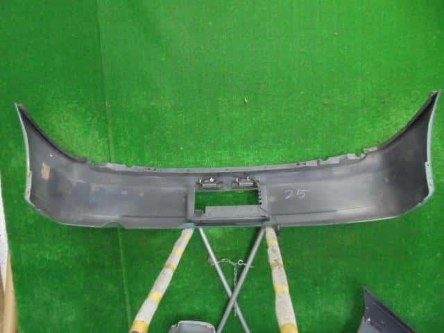 Rear Bumper Assembly MITSUBISHI Mirage dingo 2001 GF-CQ2A — photo 5