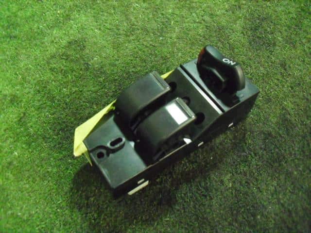 Power Window Switch HONDA HR-V 1999 GF-GH2 — photo 1