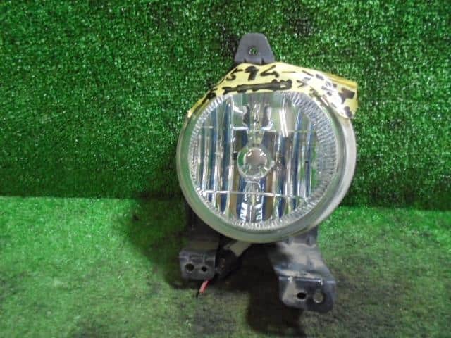 Right Fog Light DAIHATSU Move 2005 CBA-L550S — photo 1