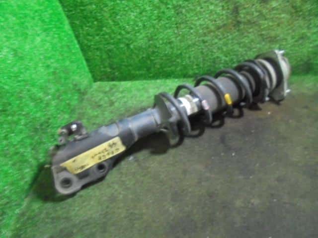 Front Left Strut DAIHATSU Hijet 2007 LE-S320V — photo 1