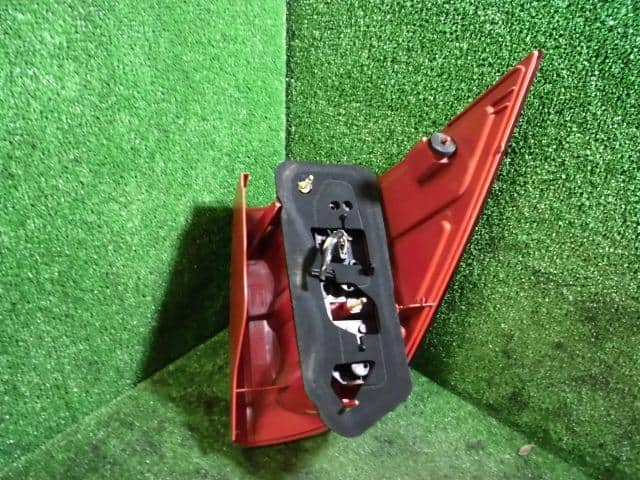 Left Tail Light PEUGEOT 1007 2006 GH-A8NFU — photo 2
