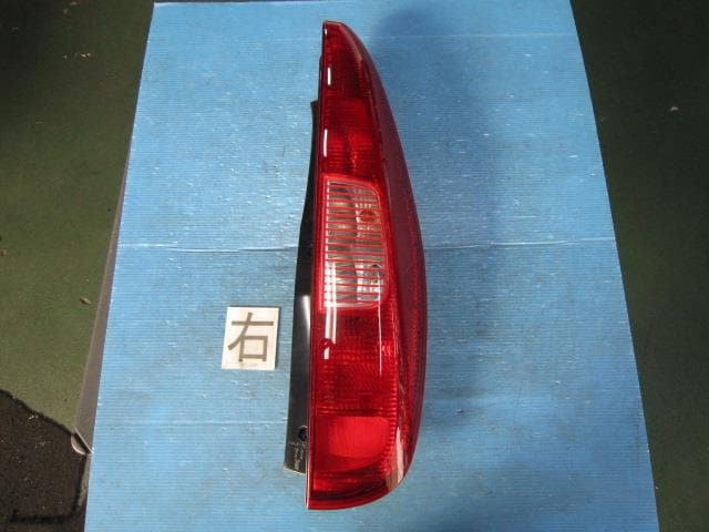 Right Tail Light MITSUBISHI Colt 2003 UA-Z27A — photo 1