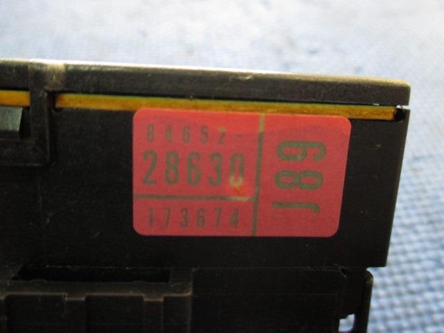 Switch TOYOTA Ipsum 2002 TA-ACM21 — photo 3