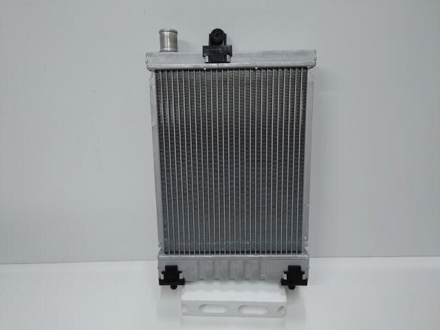 Radiator TOYOTA Hiace KR-KDH205 — photo 2