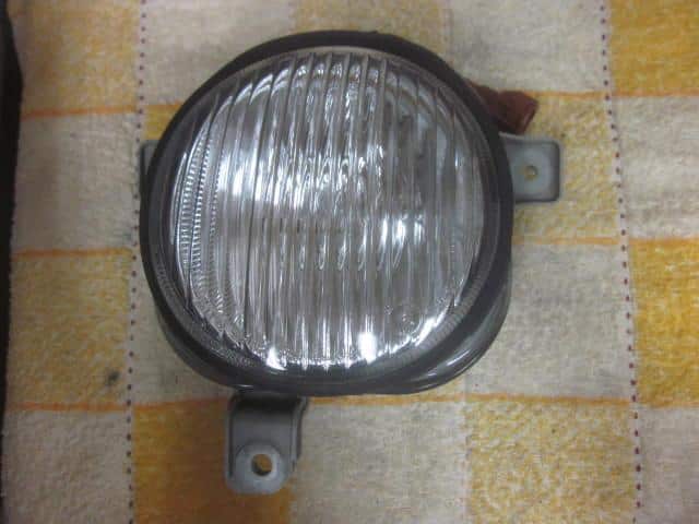 Left Fog Light SUBARU Pleo 1999 GF-RA1 — photo 1
