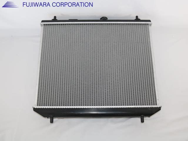 Radiator TOYOTA Cami TA-J122E — photo 2