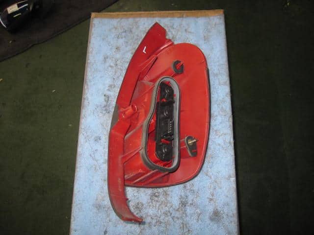 Left Tail Light PEUGEOT 306 2001 GF-N5BR — photo 2