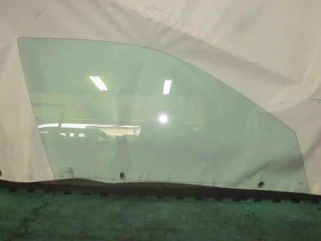 Front Right Door Windshield BMW 3 Series 2004 GH-AV22 — photo 1