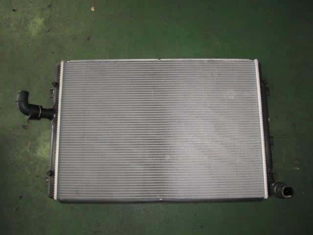 Radiator VOLKSWAGEN Passat 2006 GH-3CAXX — photo 1