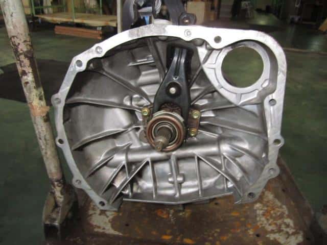 Manual Transmission SUBARU Forester 2000 GF-SF5 32000AE670 — photo 1