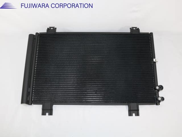 Condenser TOYOTA Crown DBA-GRS183 8846030860 — photo 1