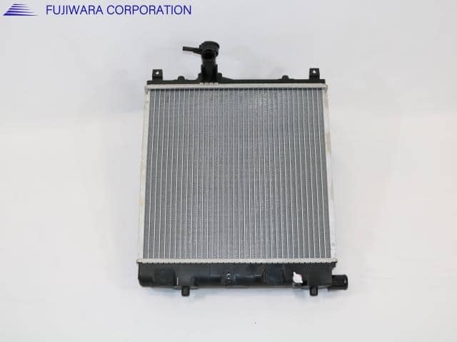 Radiator SUZUKI Wagon R TA-MC22S — photo 1