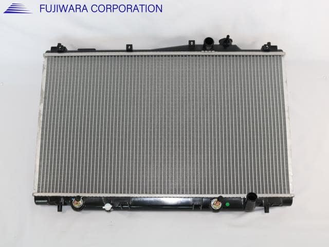Radiator HONDA Stream LA-RN1 — photo 1