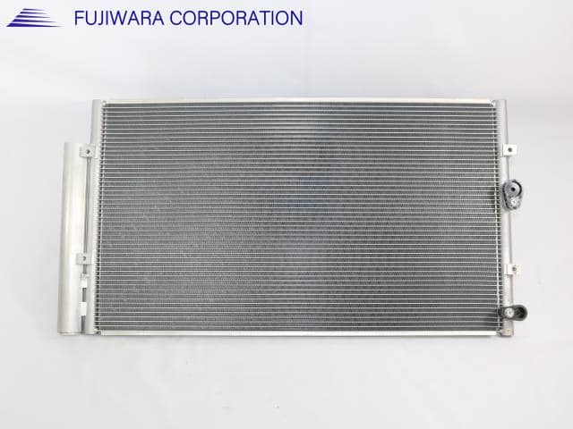 Condenser TOYOTA 86 2012 DBA-ZN6 SU00302116 — photo 1