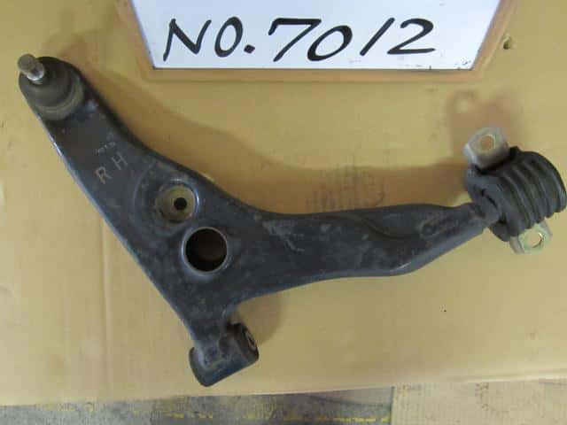 Front Right Lower Control Arm MITSUBISHI Townbox 2000 GF-U61 — photo 4