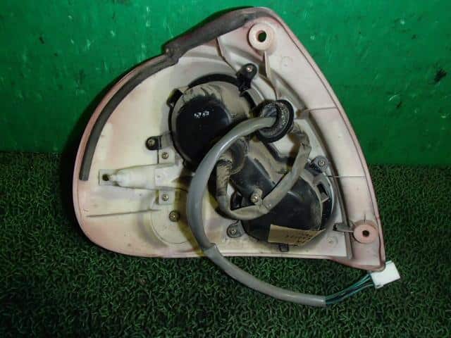 Right Tail Light MITSUBISHI Minica 1997 E-H31A — photo 2