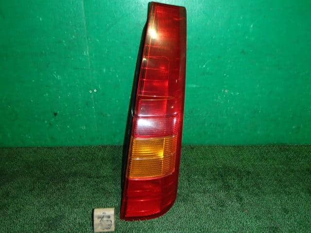 Right Tail Light MITSUBISHI RVR 1998 GF-N61W — photo 1