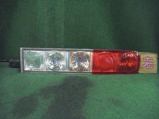 Right Tail Light NISSAN Cube 2006 DBA-YZ11 — photo 1