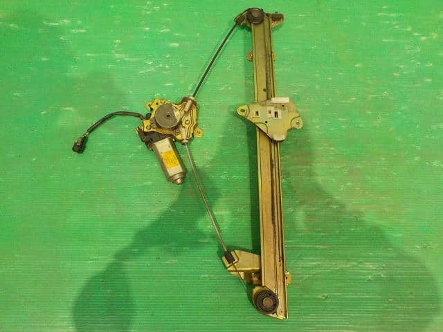Front Right Door Regulator Mitsubishi Fuso Fuso largesize car 2001 FS54JUZ3S — photo 1