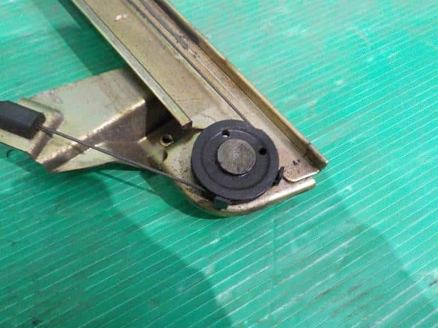 Front Right Door Regulator Mitsubishi Fuso Fuso largesize car 2001 FS54JUZ3S — photo 2